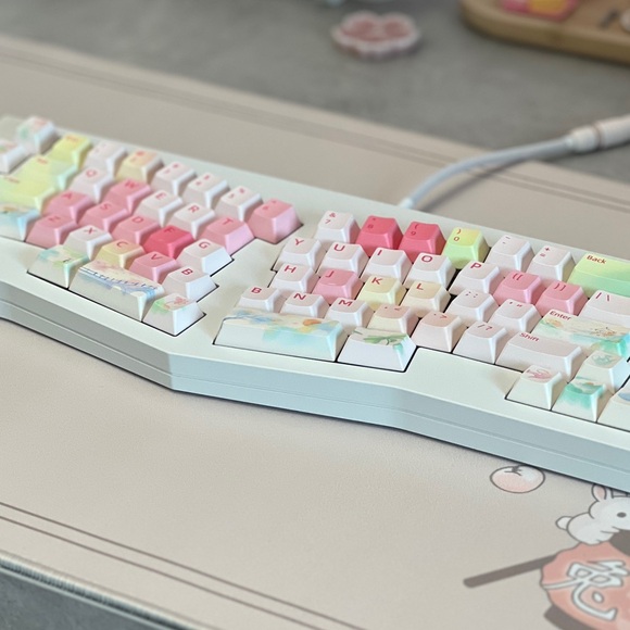 YUNZII Spring Garden Cherry Profile Keycap Set - Picture 4 of 7